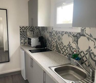 Beauvais Apartment | Studio au calme
