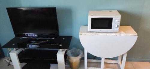 Peronnas Apartment | Studio au calme
