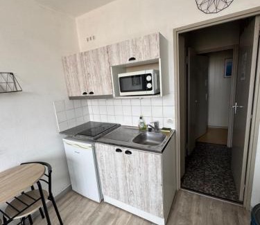 Faubourg Saint-Jacques Apartment | Studio au coeur de Valence 45