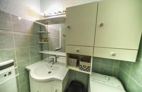 Embrun Apartment | Studio au plan d eau