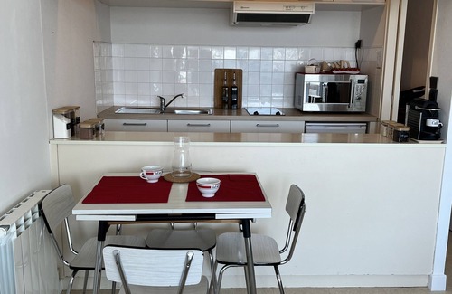 Parame Apartment | Studio Avec Balcon vue mer à 50m des Plages