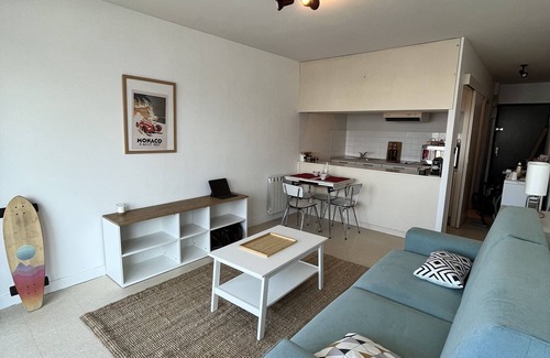 Parame Apartment | Studio Avec Balcon vue mer à 50m des Plages