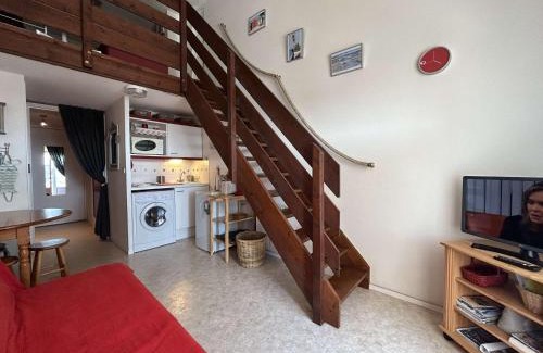 Saint-Hilaire-de-Riez Apartment | Studio avec Mezzanine, Balcon et Garage à 200m de la Plage – 4 Couchages - FR-1-224-247