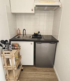 Villenave-d'Ornon Apartment | Studio avec jardin et parking 03