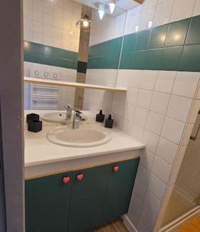 Villenave-d'Ornon Apartment | Studio avec jardin et parking 04