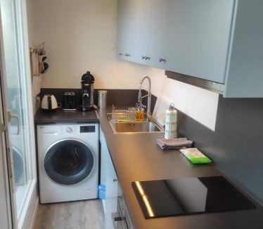 Issy-les-Moulineaux Apartment | Studio avec terrasse proche des transports.