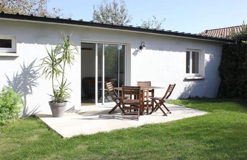 Castelginest Apartment | Studio avec terrasse et parking