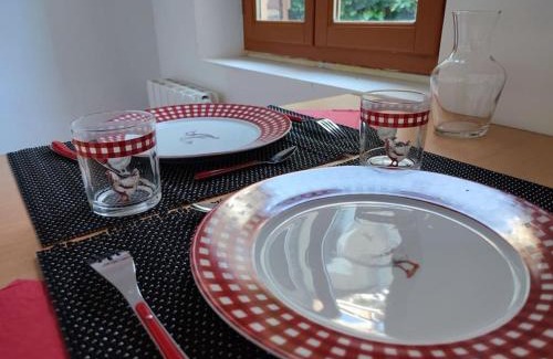 Joigny Apartment | Studio avec une cour.