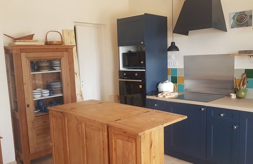 Villeneuve-les-Avignon Apartment | Studio belle vue