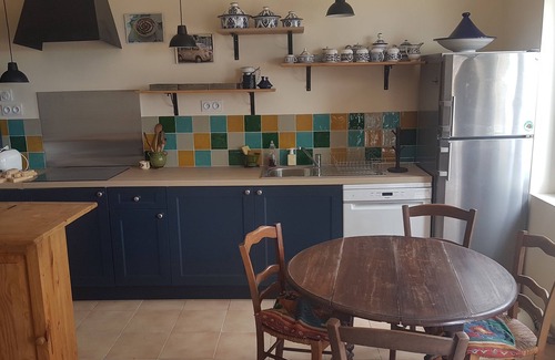 Villeneuve-les-Avignon Apartment | Studio belle vue