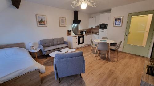 Chartres Apartment | Studio Babylone - Parking & Wifi