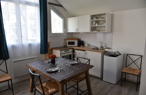 Ouistreham Apartment | Studio BEACH ENTRANCE and Free Parking