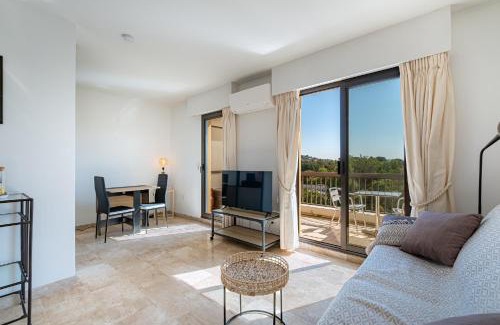 Mandelieu-La-Napoule Apartment | Studio BELLE VUE - Axelle Loc'Appart