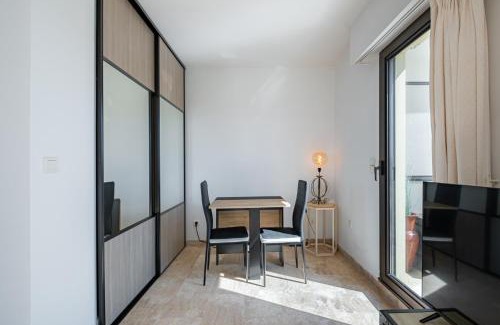 Mandelieu-La-Napoule Apartment | Studio BELLE VUE - Axelle Loc'Appart