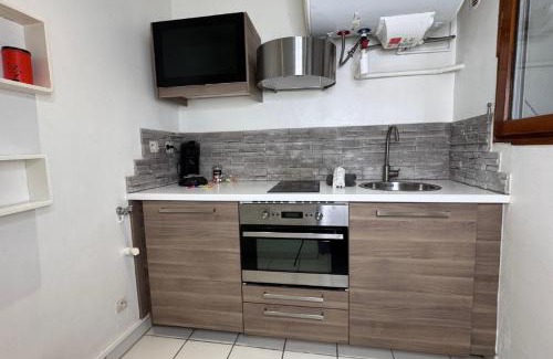 12th Arrondissement Apartment | Studio Bercy - Terrasse - Paris