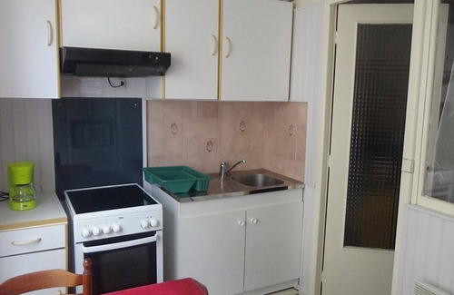 Dieppe Apartment | Studio Béthencourt etg1 between beach and marina close to restaurants + WIFI