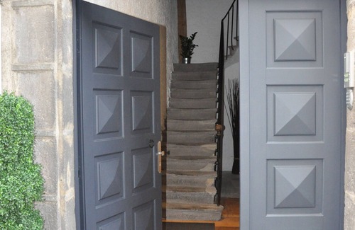 Clermont Ferrand City Centre Apartment | STUDIO between Cathedral and square Michel de L'Hospital.