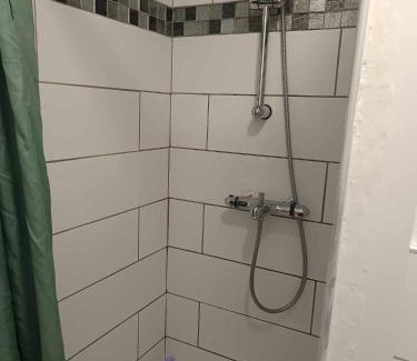 Le Creusot Apartment | Studio blanctout équipé wifi