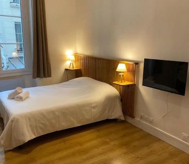 Bonne-Nouvelle Apartment | Studio Bonne Nouvelle