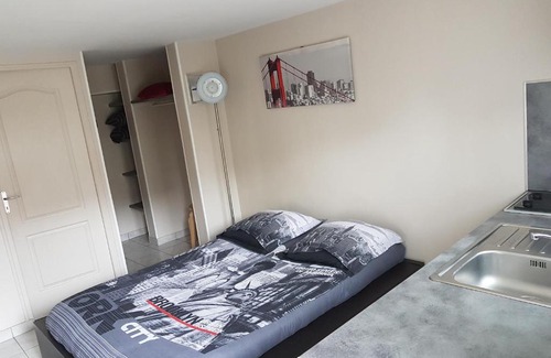 Mitry-Mory Apartment | Studio Buffon