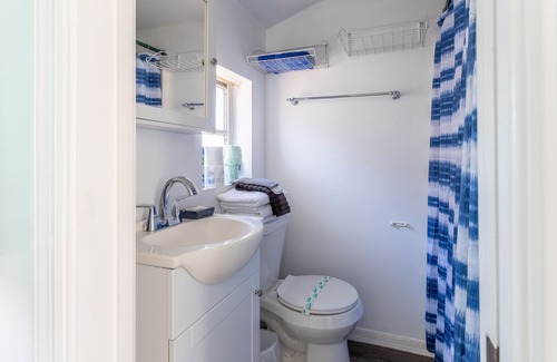 Englewood House | Studio bungalow 6 iconic beaches