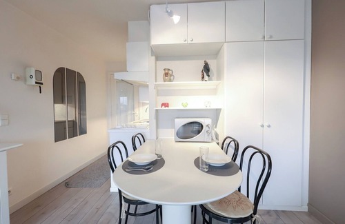 Oostduinkerke-Bad Apartment | Studio by the Beach in Belgium