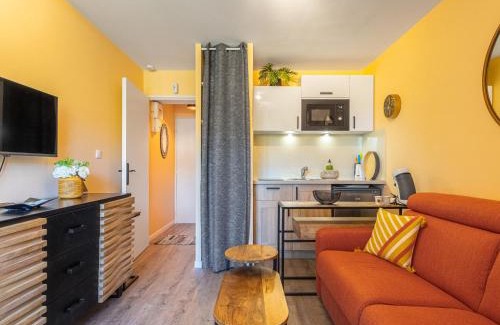La Faviere Apartment | Studio Côte d'Azur-17 by Interhome