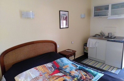 La Hisse Apartment | Studio Côte d'Emeraude located 800 meters from the Rance River