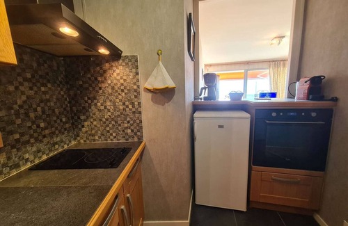 Saint-Jean-de-Monts Apartment | Studio cabin sleeps 4 with Private parking - Saint-Jean-de-Monts