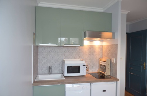 Houlgate Apartment | STUDIO CABIN FOR 4 ALL INCLUSIVE - FULL CENTER AND 150M FROM THE SEA