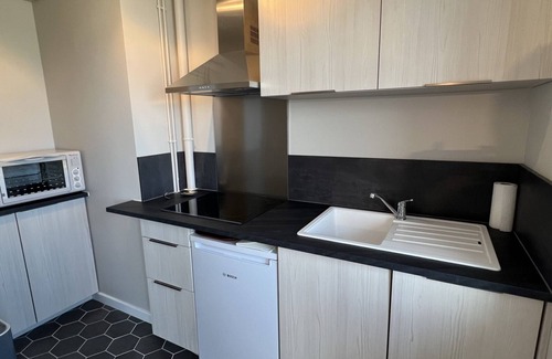 Le Home Apartment | Studio cabin with parking near the beach