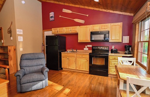 Hines Apartment | Studio Cabin-Open floor plan with full Kitchen