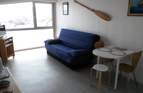 Saint-Malo Apartment | Studio cabin, sea view, ST MALO, on the marina