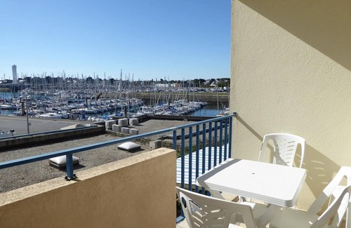 Arzon Apartment | Studio Cabin sleeps 3 Crouesty port view