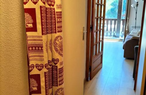 Valloire Apartment | Studio cabine 4 pers 3* exposé Sud-Est avec balcon - FR-1-263-61
