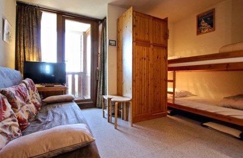 Chamrousse Apartment | Studio cabine 4 pers, pied des pistes, balcon exposé sud - FR-1-340-95