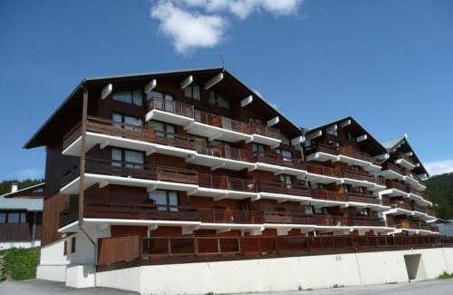 Les Saisies Apartment | Studio cabine aux Saisies, 4 pers, proche centre, balcon - FR-1-594-123