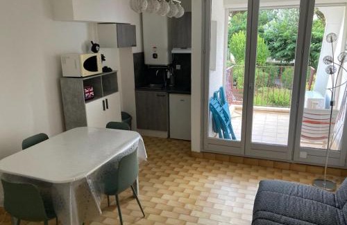 La Petite Motte Apartment | Studio Cabine Clim Wifi Parking Draps - 1 étoile - self check-in possible