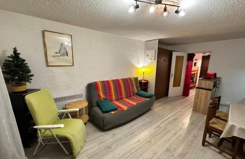 Correncon-en-Vercors Apartment | Studio Cabine avec Jardinet à Corrençon, Navette Gratuite, Proche Village et Pistes de Ski - FR-1-515-52