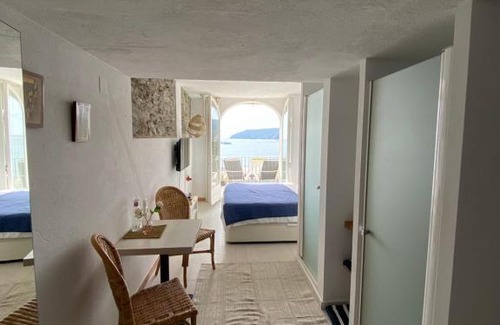 Cadaques Apartment | Studio Cala bona
