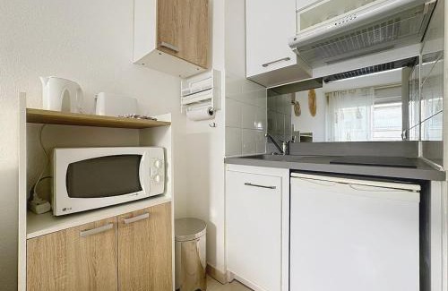 Saint-Roch Apartment | Studio calme avec balcon proche du port de Nice