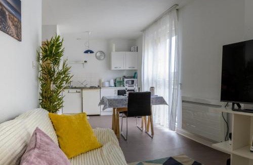 Belfort Apartment | Studio calme, proche centre, Wifi.