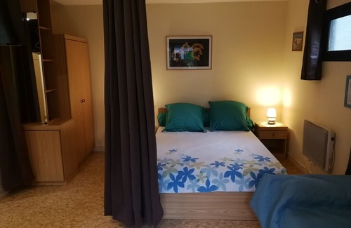 Grayan-Et-L'Hopital Apartment | Studio Center Naturiste Euronat Live naked in harmony with nature.