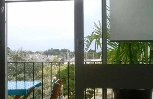 Vannes Apartment | Studio Center Port with balcony, parking and WiFi