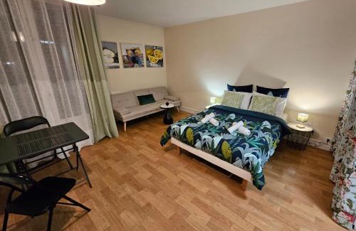 Vendome Apartment | studio centre-ville agréable