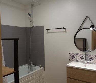 Chaumont Apartment | Studio centre-ville