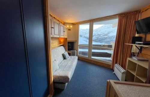 Les Menuires Apartment | Studio chaleureux 19m² pour 3 personnes, balcon sud, pied des pistes, Preyerand, Les Menuires - FR-1-452-251