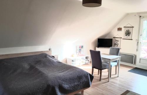 Coye-la-Foret Apartment | Studio Chantilly