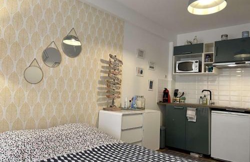 Noirmoutier-en-l'Ile Apartment | Studio charmant à Noirmoutier, centre accessible à pied, WiFi, local à vélos, ménage inclus - FR-1-224B-146