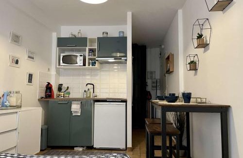 Noirmoutier-en-l'Ile Apartment | Studio charmant à Noirmoutier, centre accessible à pied, WiFi, local à vélos, ménage inclus - FR-1-224B-146